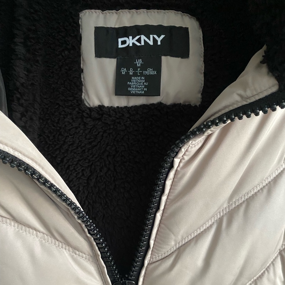 DKNY Faux-Fur Trim Hooded Puffer Coat - Picture 9 of 10